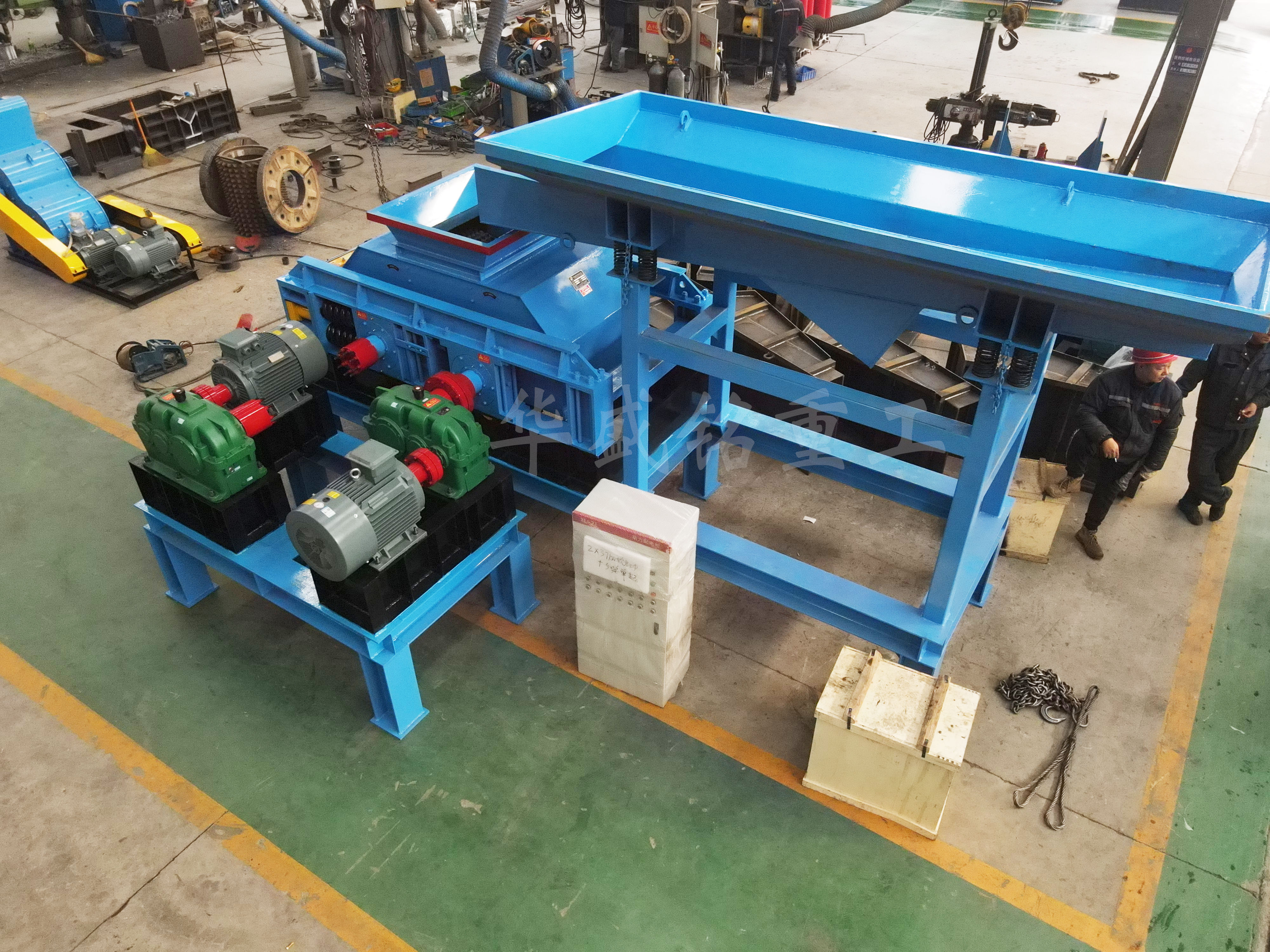  瀝青銑刨料破碎篩分設(shè)備,廢舊瀝青回收料破碎篩分機(jī),公路廢舊瀝青混合料破碎篩分設(shè)備,銑刨料雙齒輥破碎機(jī)