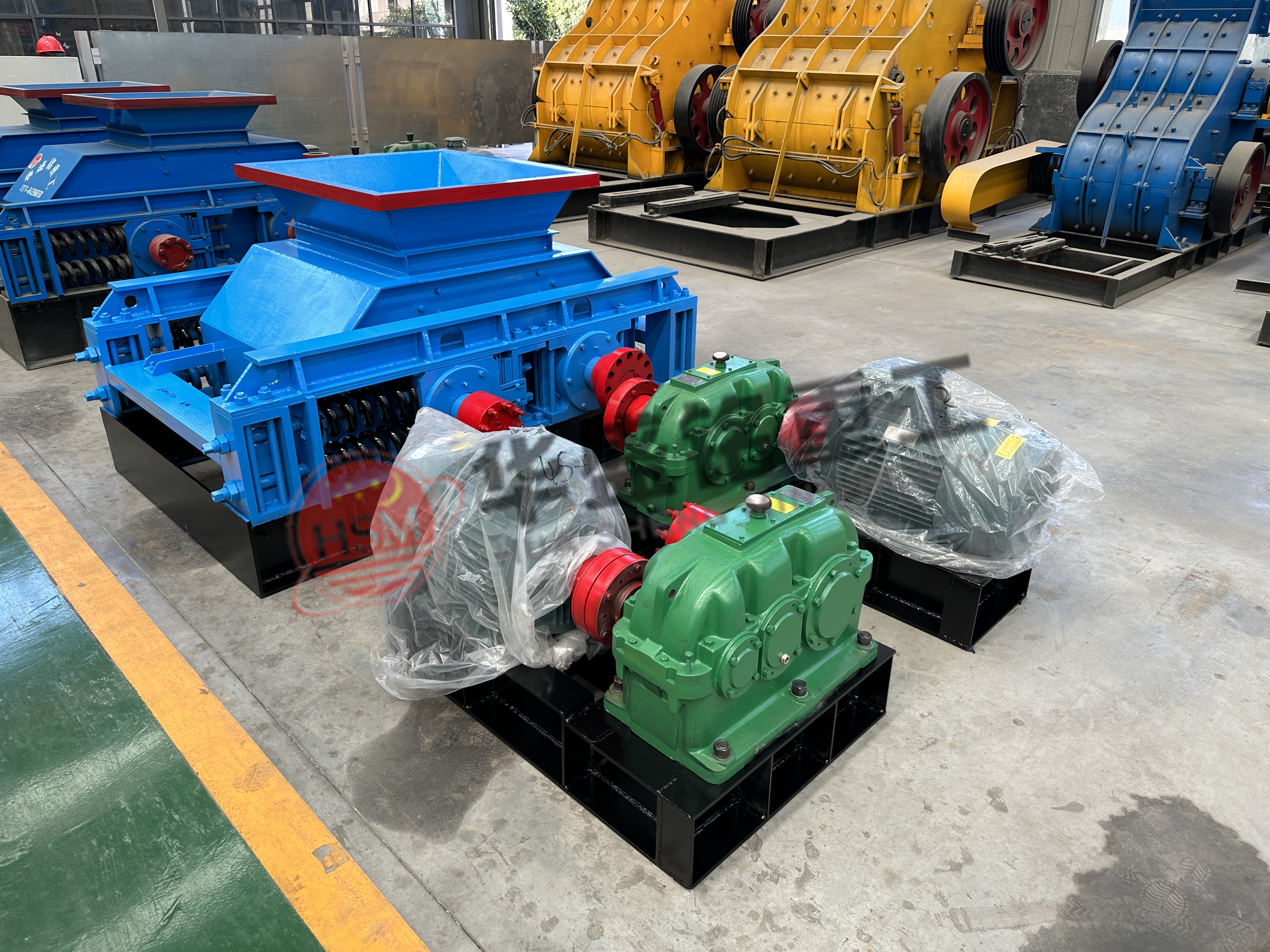 鈦鐵破碎機(jī),鐵礦破碎機(jī)價(jià)格,鈦鐵雙齒輥破碎機(jī)廠家,鈦鐵破碎機(jī)型號(hào)