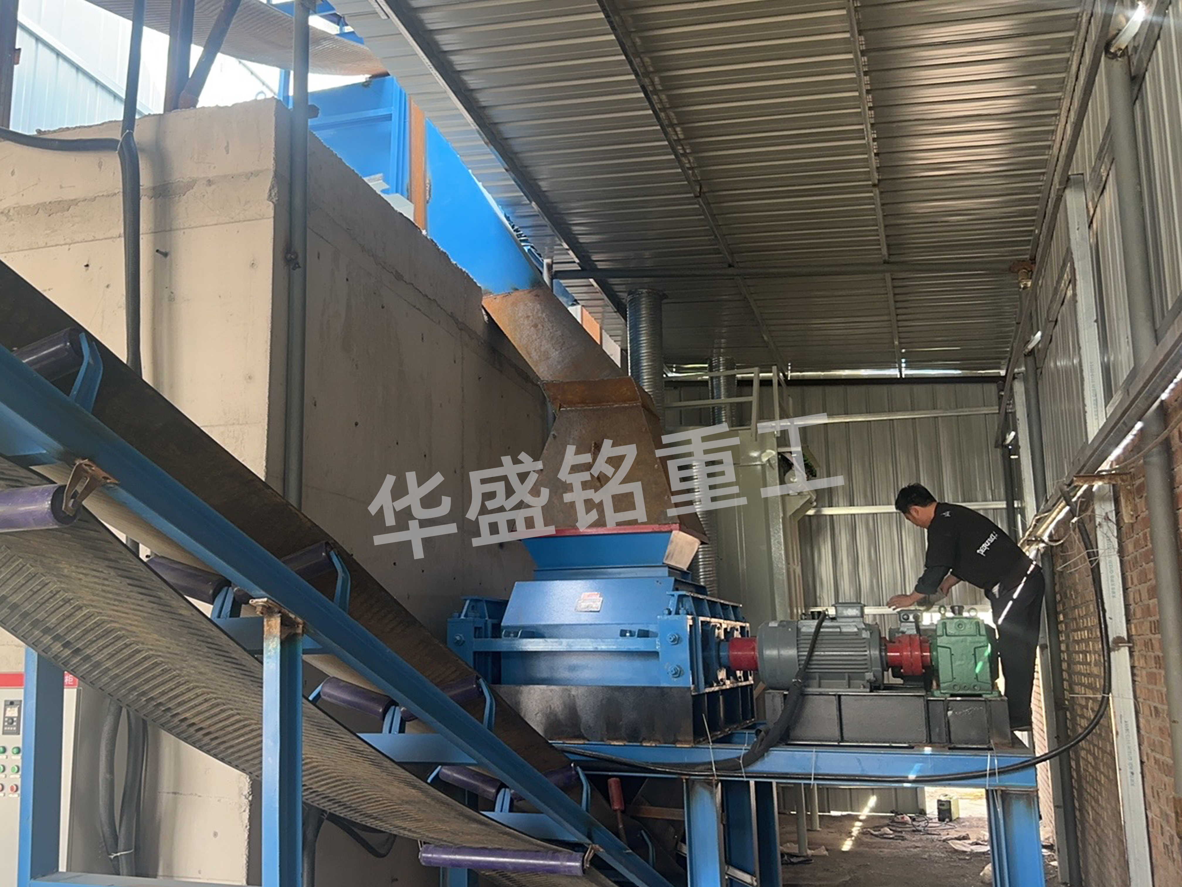 瀝青混合料再生設備,瀝青舊料破碎篩分機,瀝青回收料破碎篩分設備