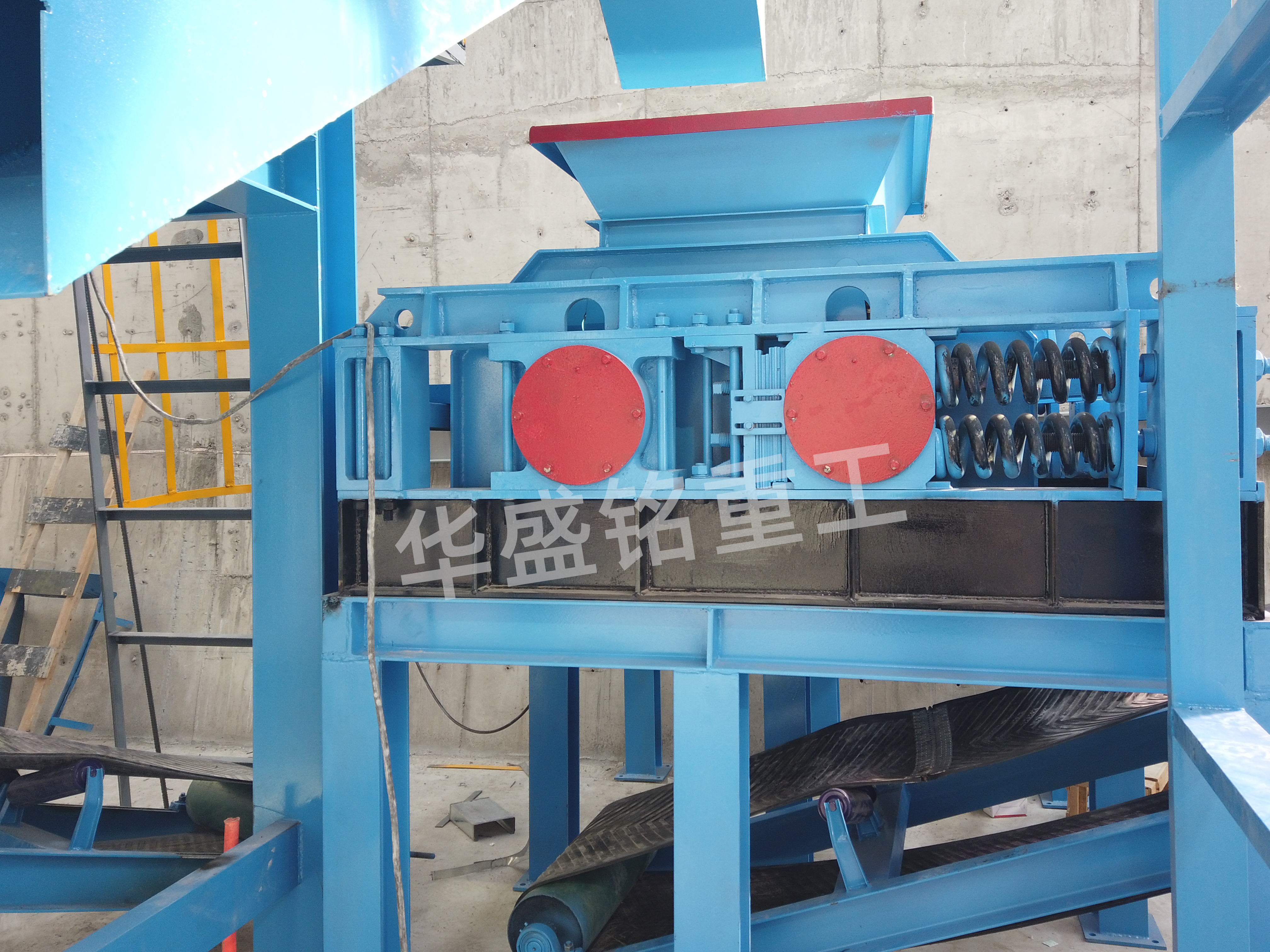 銑刨料瀝青破碎機,瀝青再生料設備,RAP熱再生混合料破碎篩分設備,大塊瀝青破碎機